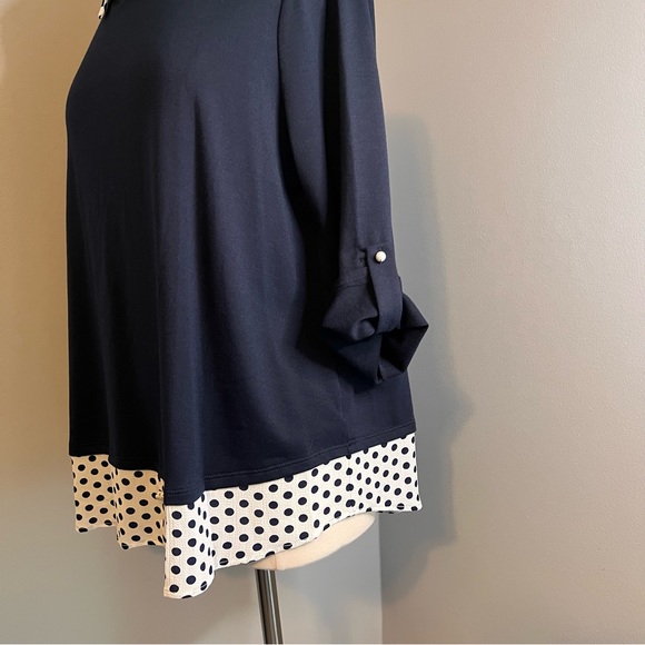 Faith and Joy by Monteau Size 2X Navy Roll Tab Polka Dot Blouse Top - Picture 6 of 12